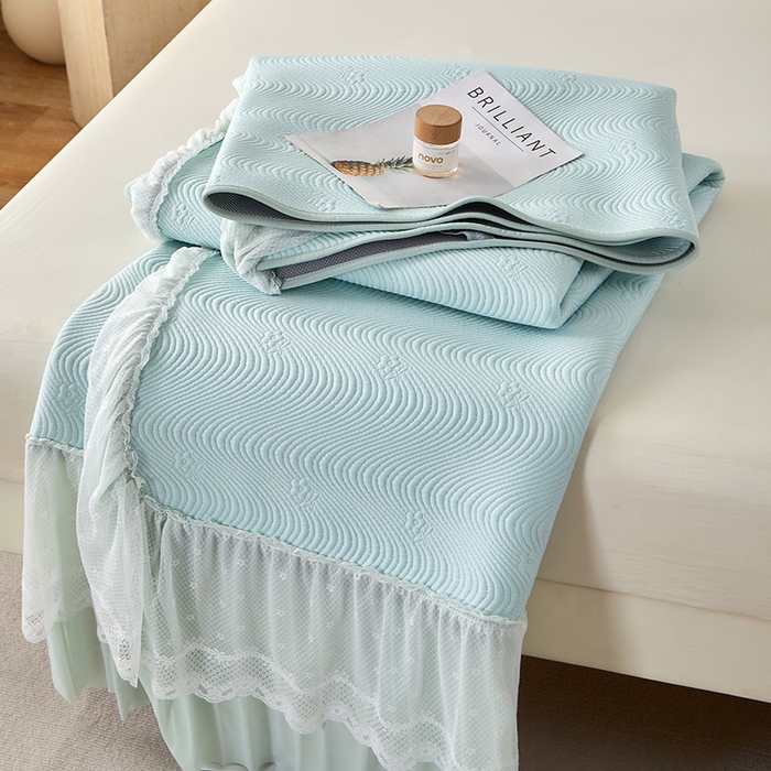 91家纺网 家纺一手货源 找家纺 航途席业 2026新款A类凉感豆豆床裙款凉席三件套-系列七 薄荷织浪