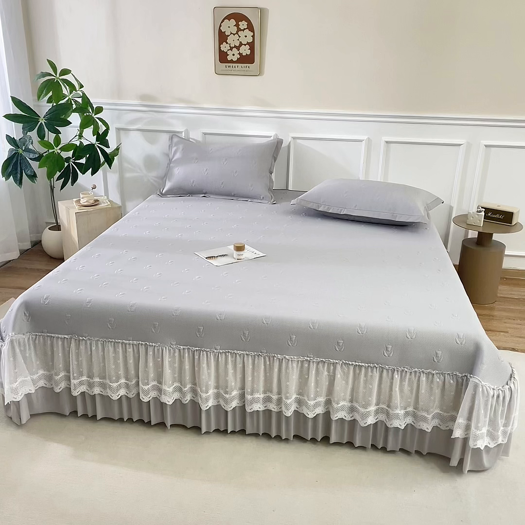 91家纺网 家纺一手货源 找家纺 航途席业 2026新款A类凉感豆豆床裙款凉席三件套-系列七 雾灰郁金香