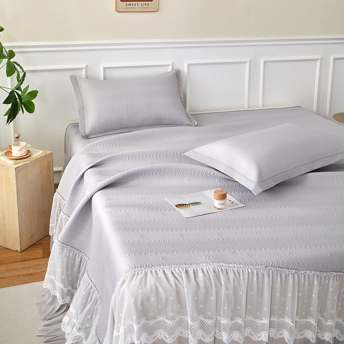 91家纺网 家纺一手货源 找家纺 航途席业 2026新款A类凉感豆豆床裙款凉席三件套-系列七 烟灰织浪