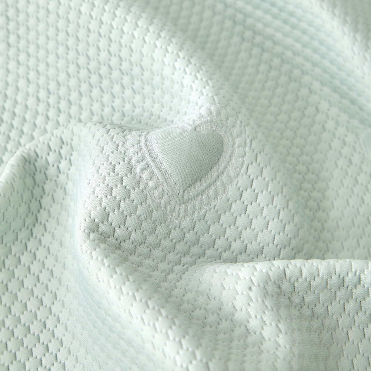 91家纺网 家纺一手货源 找家纺 航途席业 2026新款A类凉感豆豆床裙款凉席三件套-系列七 青柠爱心蝴蝶结