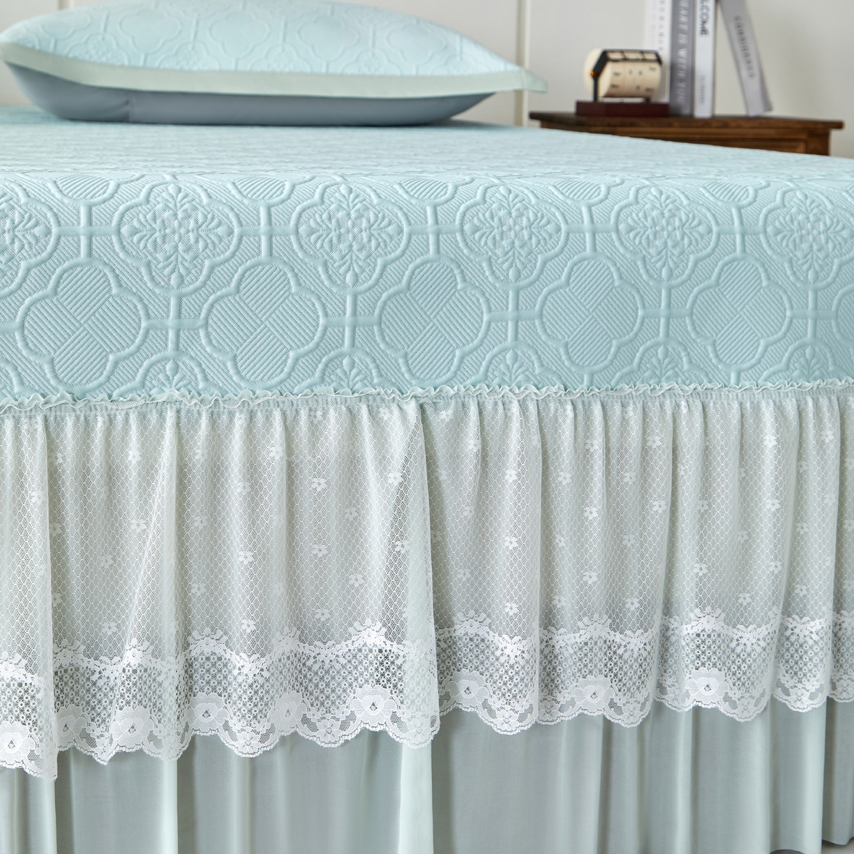 91家纺网 家纺一手货源 找家纺 航途席业 2026新款A类凉感豆豆床裙款凉席三件套-系列七 青澜四叶