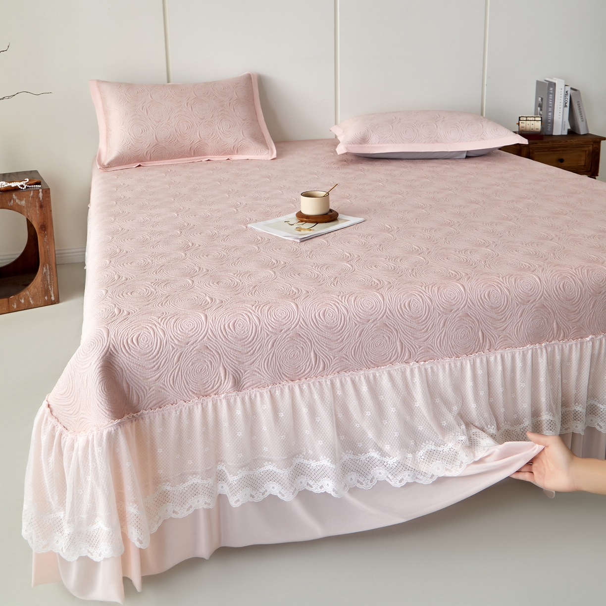 航途席业 2026新款A类凉感豆豆床裙款凉席三件套-系列七 樱粉玫瑰