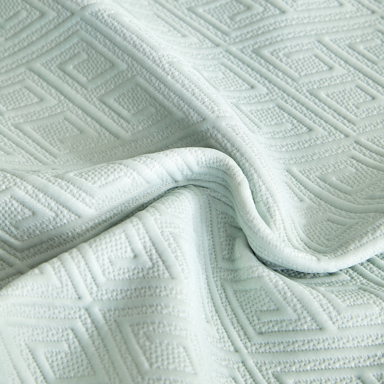 91家纺网 家纺一手货源 找家纺 航途席业 2026新款A类凉感豆豆床裙款凉席三件套-系列六 浅青回韵