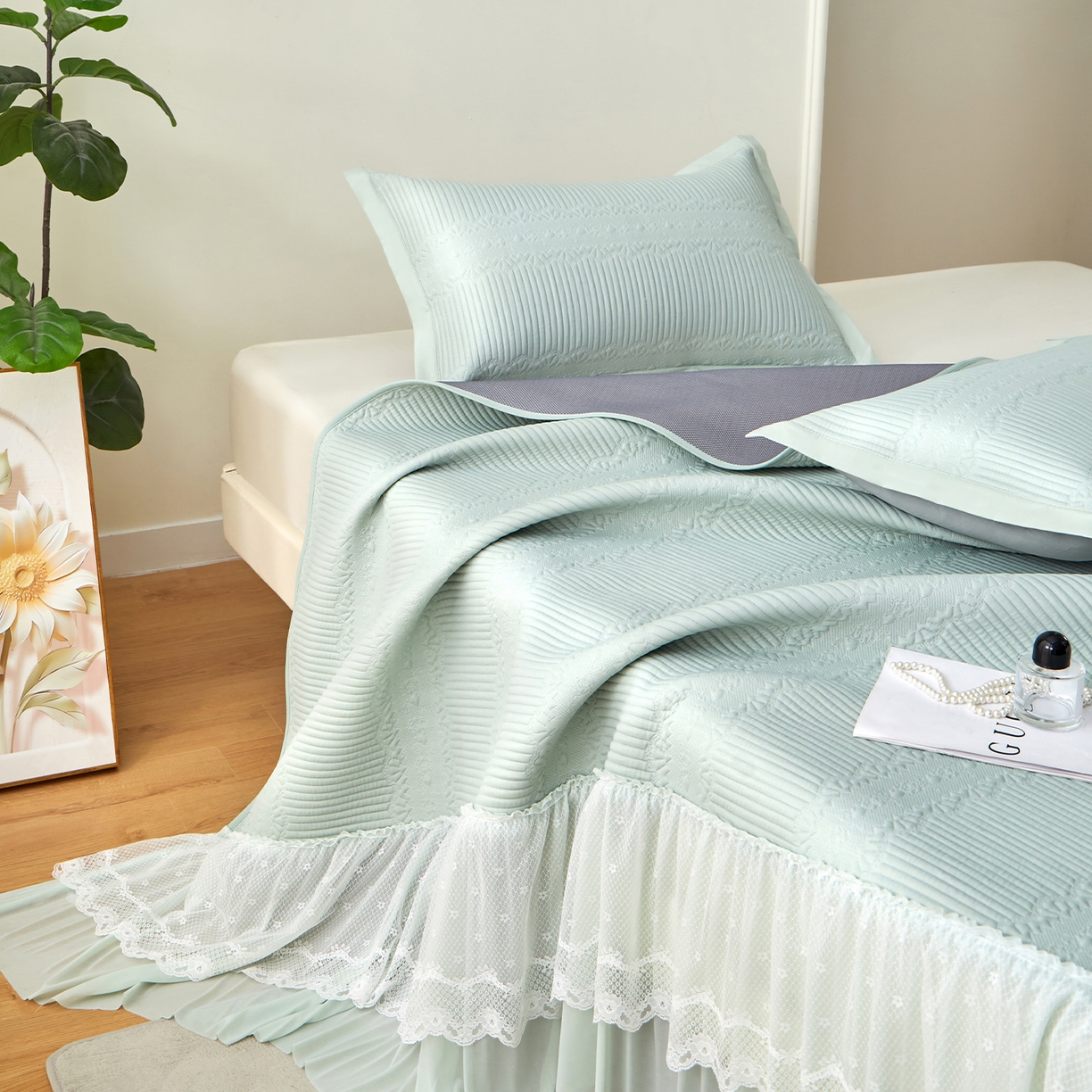 91家纺网 家纺一手货源 找家纺 航途席业 2026新款A类凉感豆豆床裙款凉席三件套-系列五 青柠绮梦