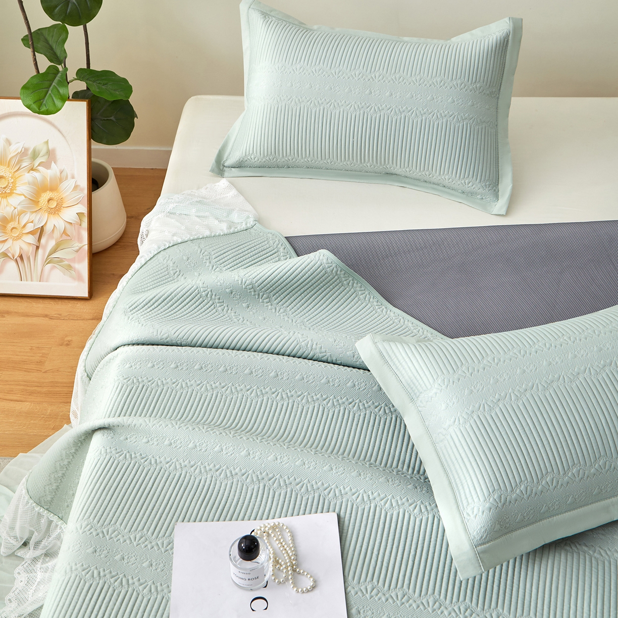 91家纺网 家纺一手货源 找家纺 航途席业 2026新款A类凉感豆豆床裙款凉席三件套-系列五 青柠绮梦