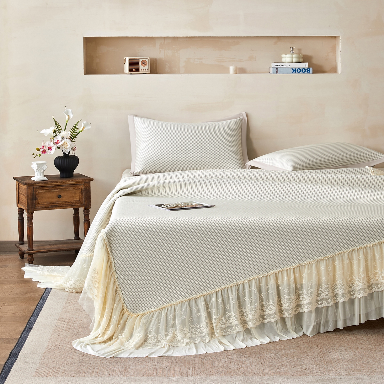 91家纺网 家纺一手货源 找家纺 航途席业 2026新款A类凉感豆豆床裙款凉席三件套-系列四 奶白星絮