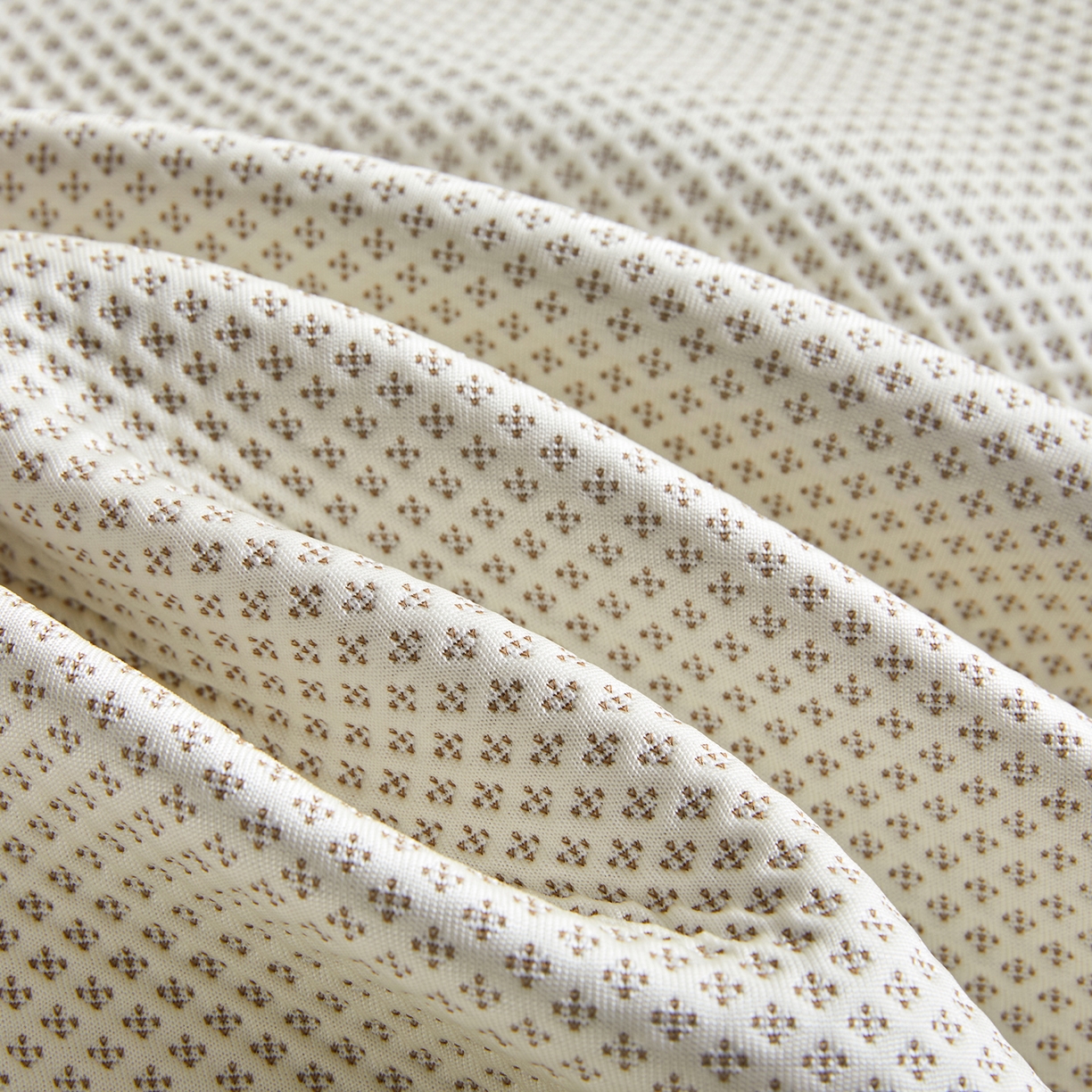 91家纺网 家纺一手货源 找家纺 航途席业 2026新款A类凉感豆豆床裙款凉席三件套-系列四 奶白星絮