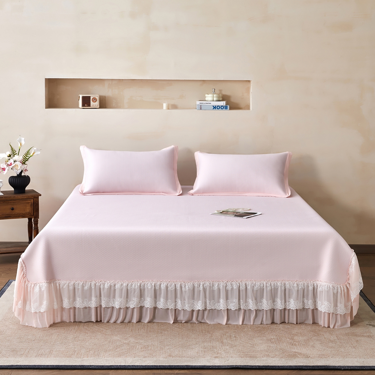 91家纺网 家纺一手货源 找家纺 航途席业 2026新款A类凉感豆豆床裙款凉席三件套-系列四 浅粉星絮