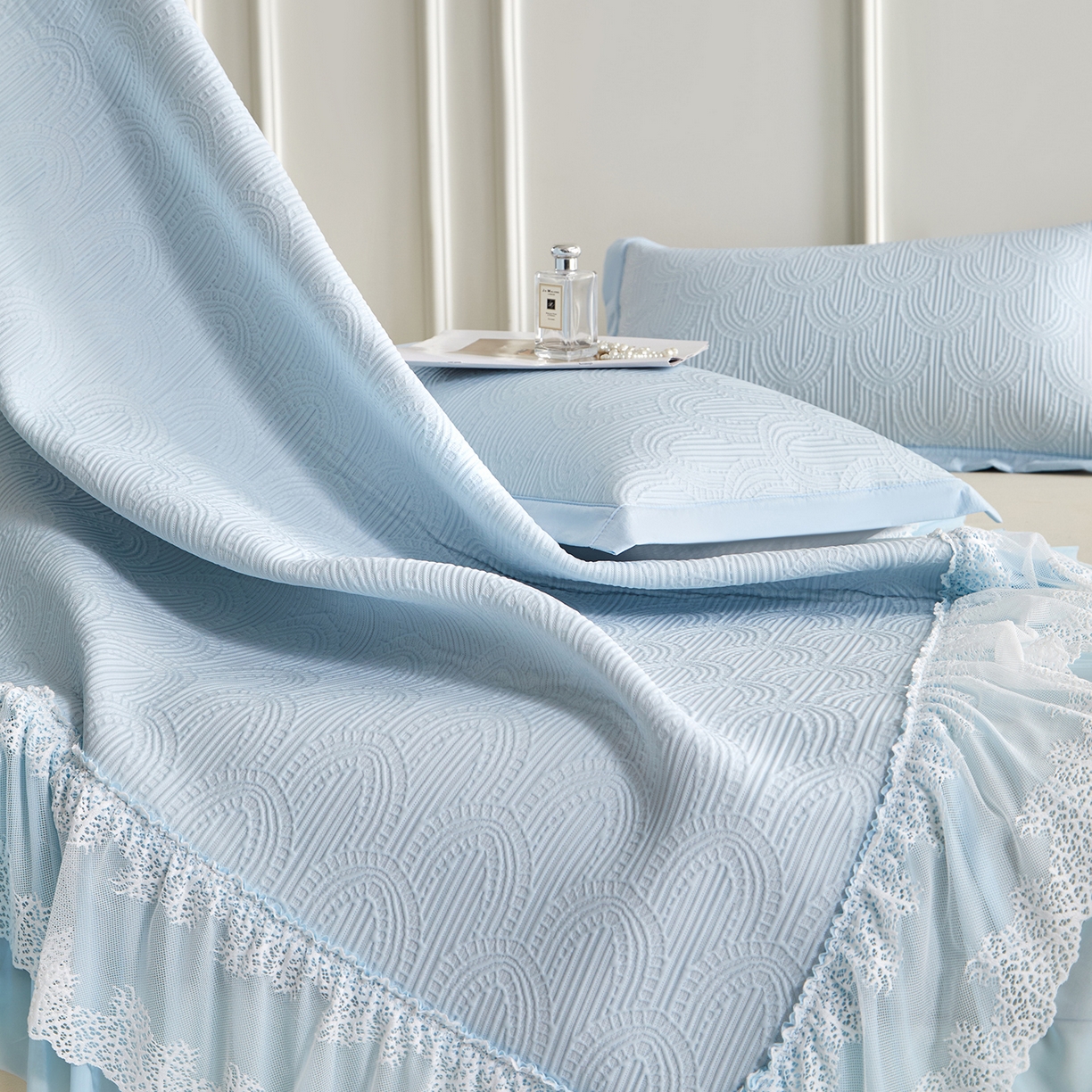 91家纺网 家纺一手货源 找家纺 （总）航途席业 2026新款A类凉感豆豆床裙款凉席三件套-系列三