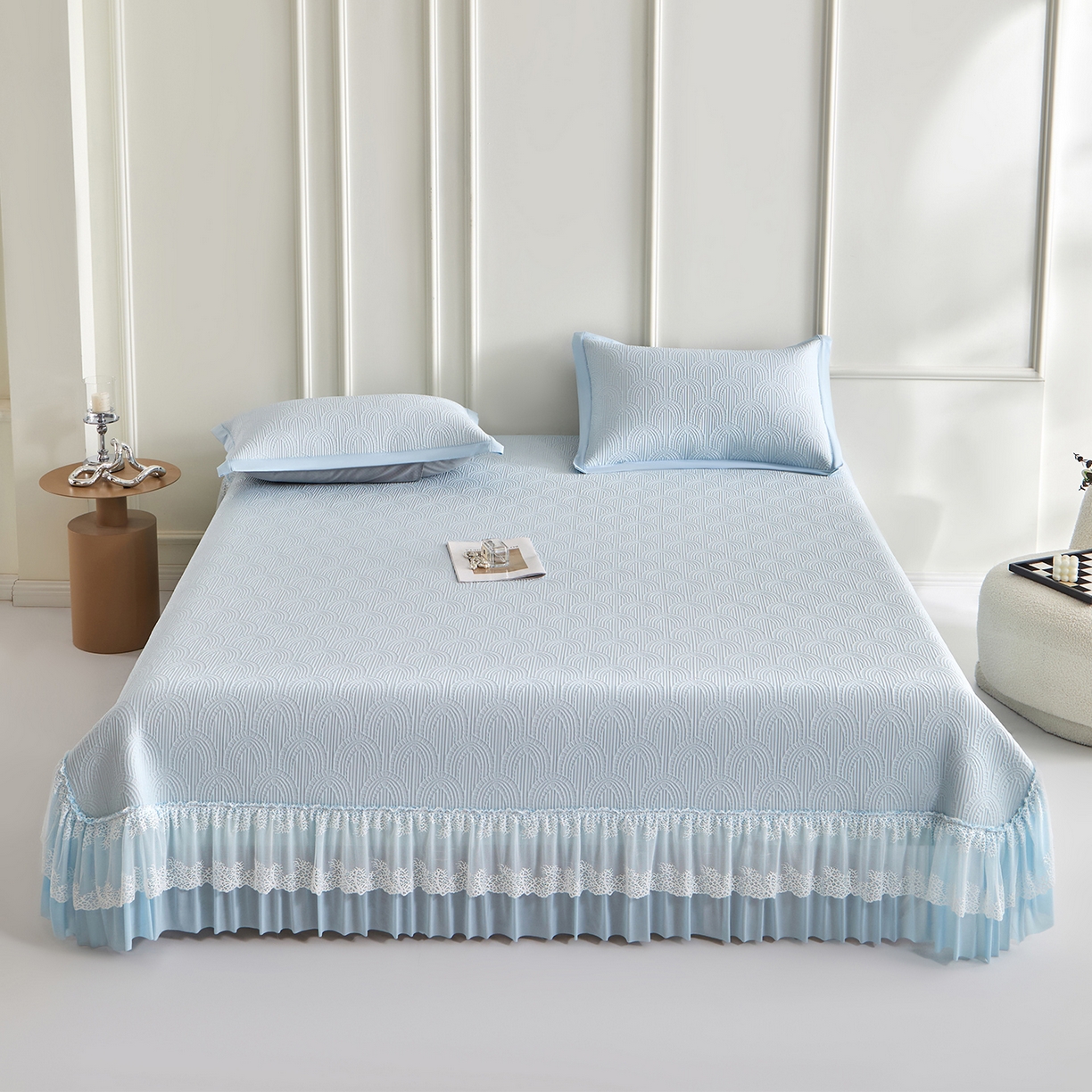 91家纺网 家纺一手货源 找家纺 航途席业 2026新款A类凉感豆豆床裙款凉席三件套-系列三 冰蓝浪影