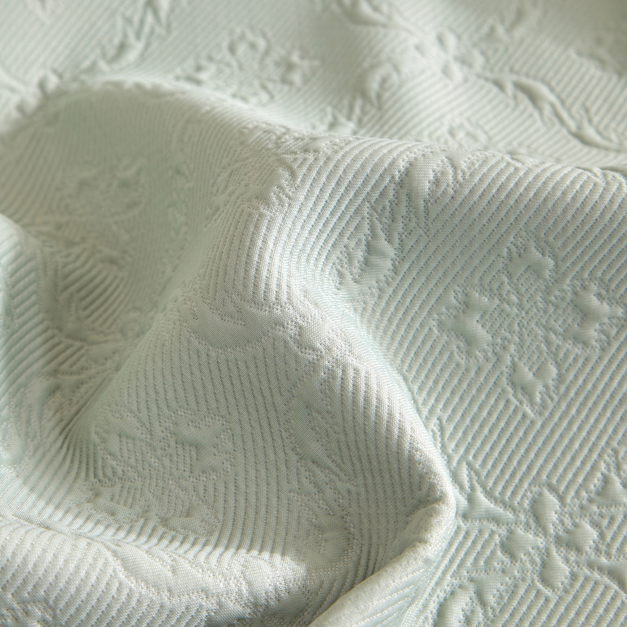 91家纺网 家纺一手货源 找家纺 航途席业 2026新款A类凉感豆豆床裙款凉席三件套-系列二 青柠鎏纹