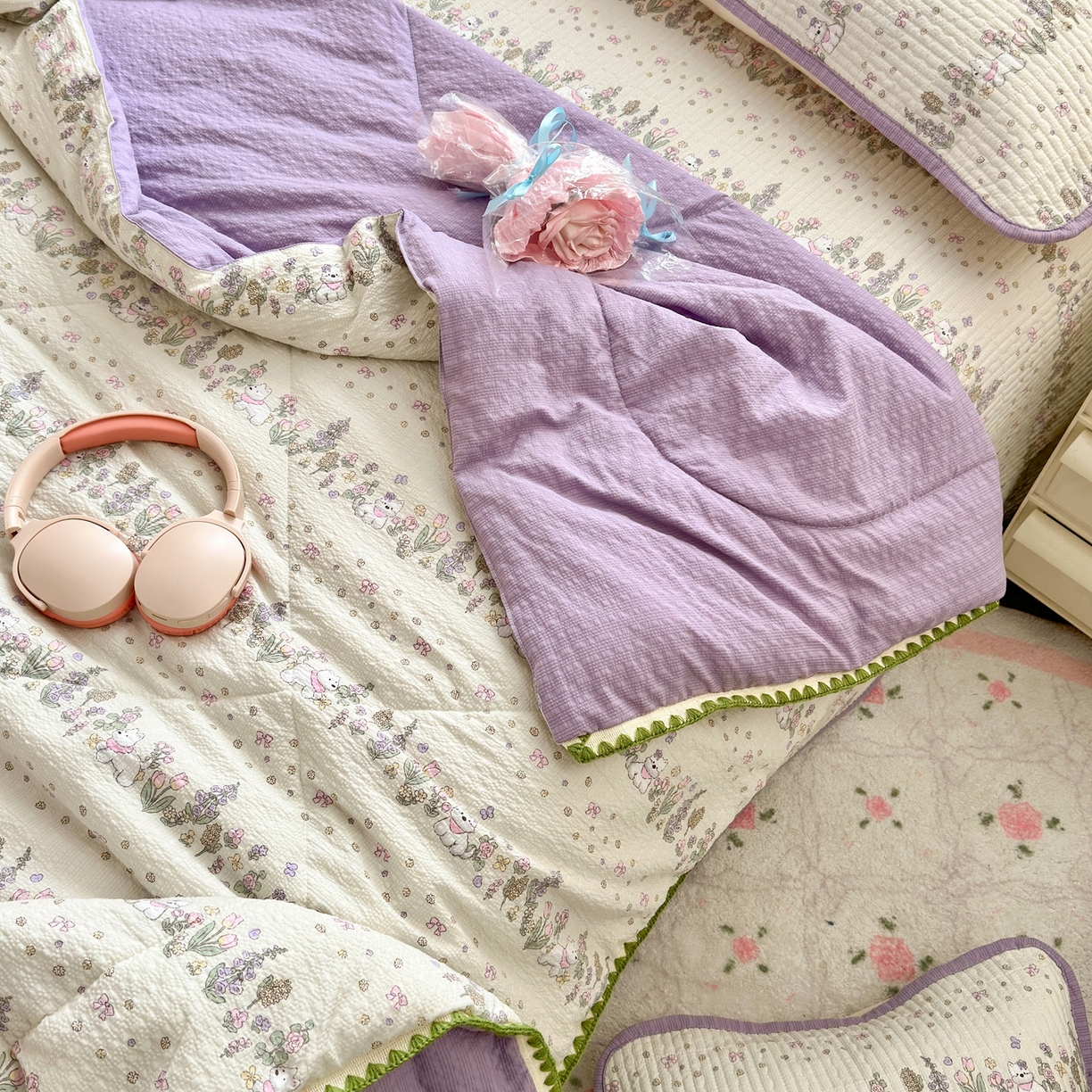 91家纺网 家纺一手货源 找家纺 老帅的工厂店 2026新款三角针泡芙夏被夏被夏凉被空调被床盖四件套 萌狗