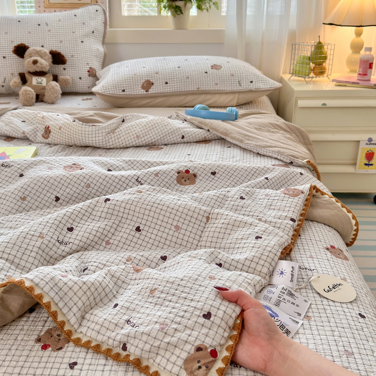 91家纺网 家纺一手货源 找家纺 老帅的工厂店 2026新款三角针泡芙夏被夏被夏凉被空调被床盖四件套 奶咖小熊
