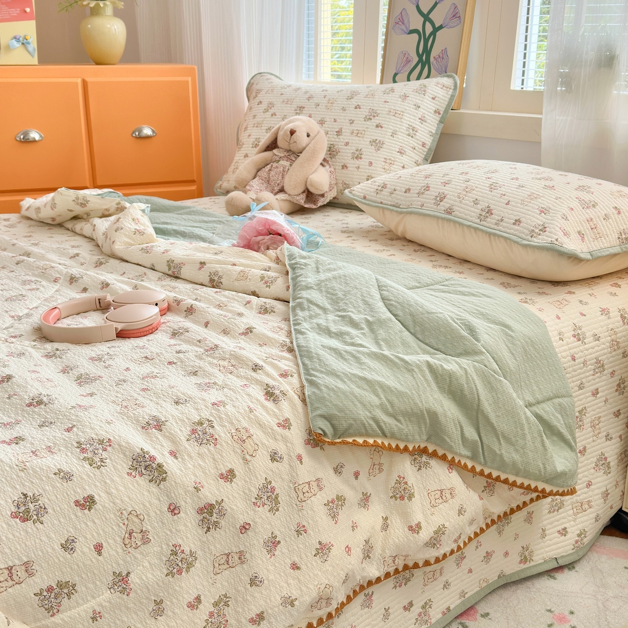 91家纺网 家纺一手货源 找家纺 老帅的工厂店 2026新款三角针泡芙夏被夏被夏凉被空调被床盖四件套 碎花兔