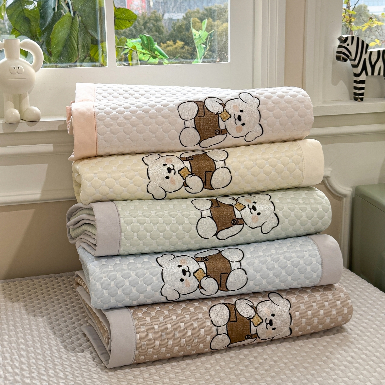 卡初家居（原微来） 2026新款冰豆豆凉席刺绣款凉席席子-小熊饼干 组合图仅供展示-不可下单