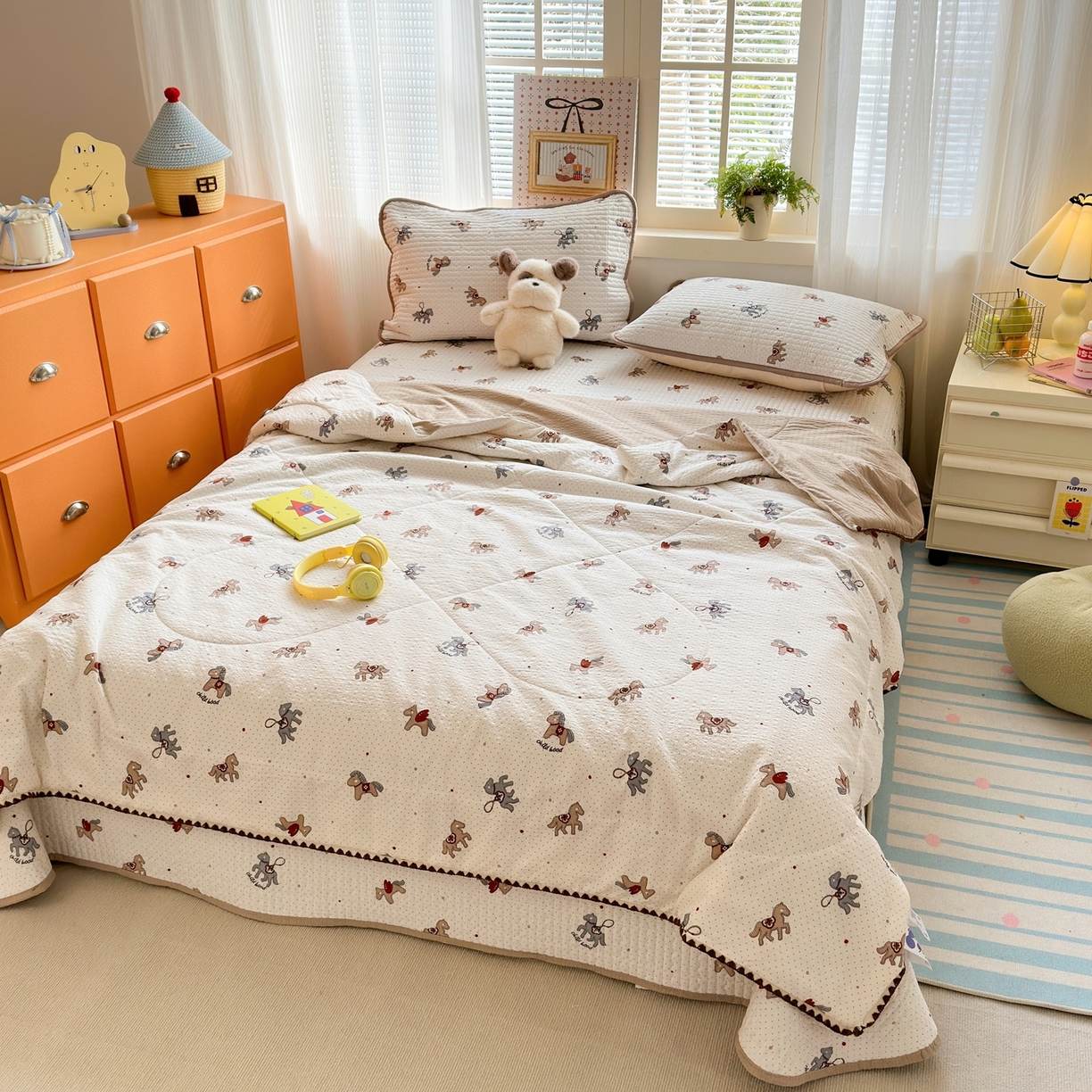 91家纺网 家纺一手货源 找家纺 老帅的工厂店 2026新款三角针泡芙夏被床盖四件套 波点木马