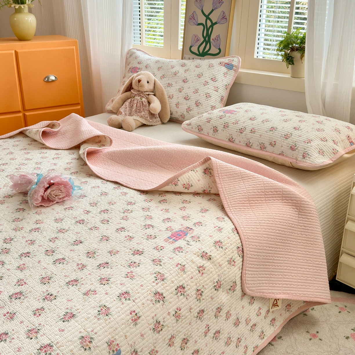 91家纺网 家纺一手货源 找家纺 老帅的工厂店 2026新款三角针泡芙夏被床盖四件套 粉衣小兔