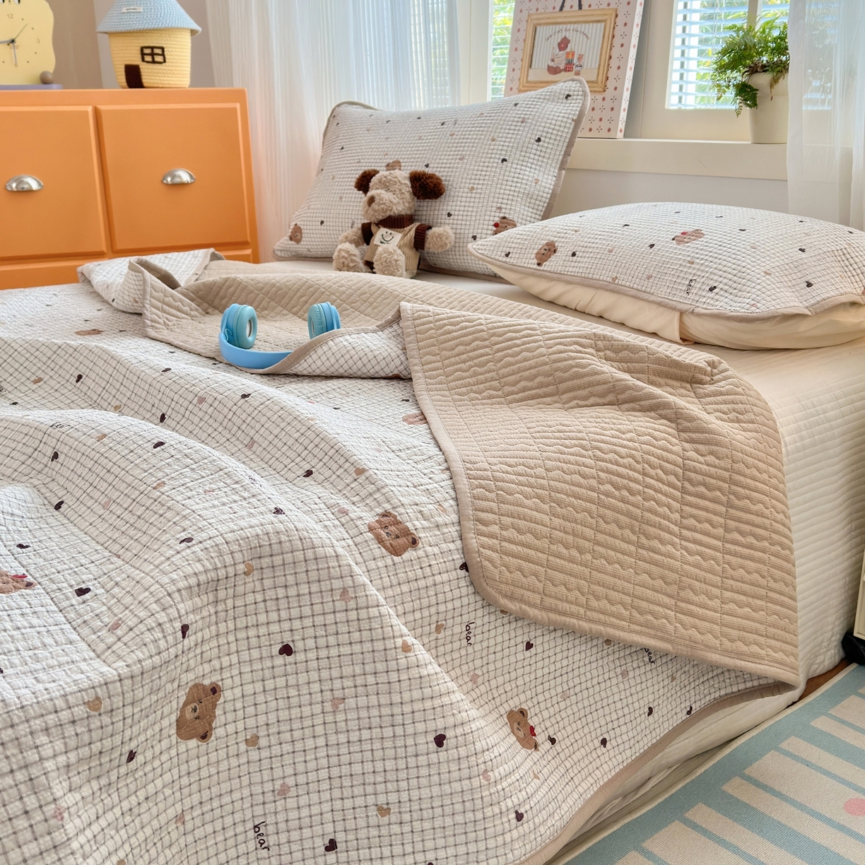 91家纺网 家纺一手货源 找家纺 老帅的工厂店 2026新款三角针泡芙夏被床盖四件套 奶咖小熊