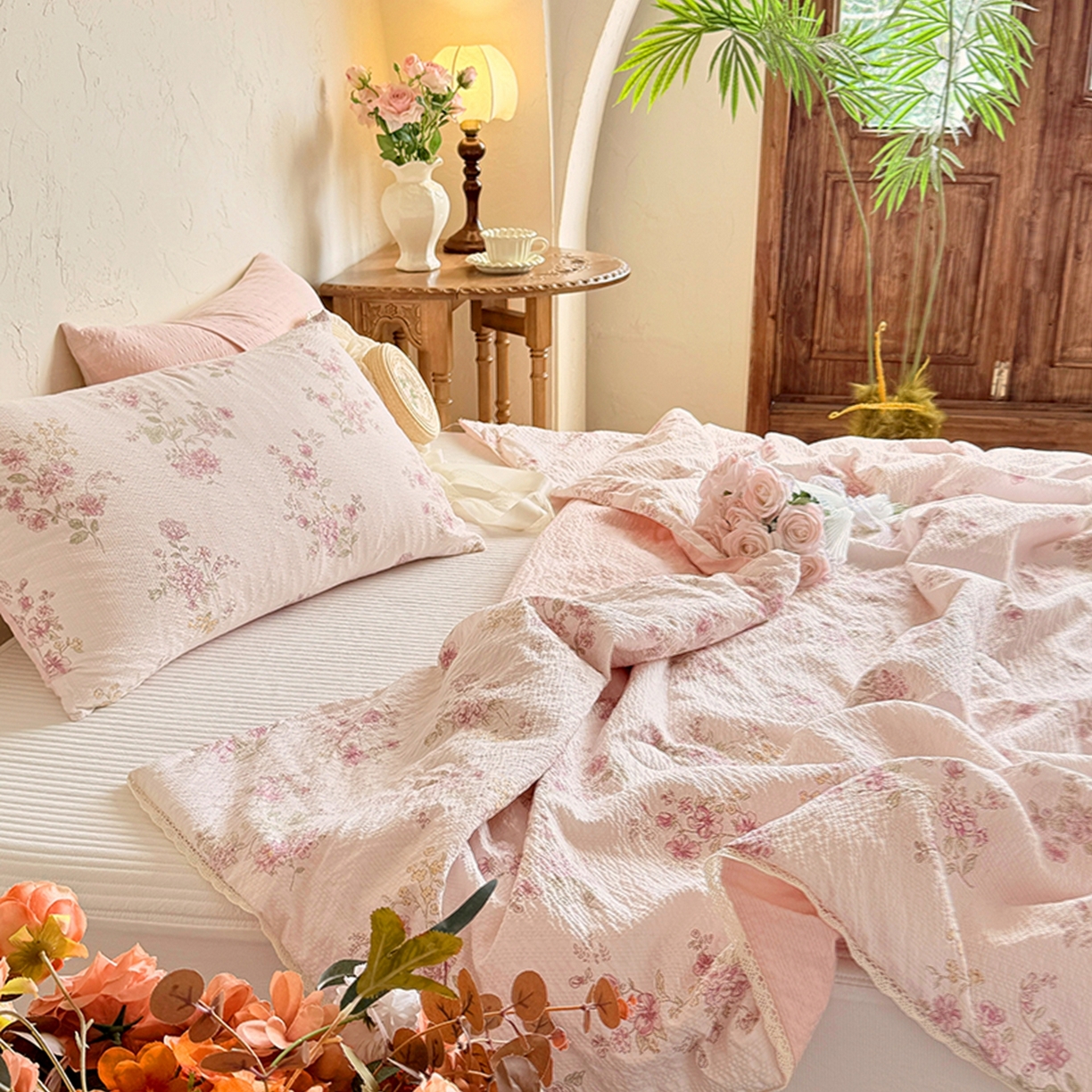 91家纺网 家纺一手货源 找家纺 亿品家纺 2026新款泡芙棉花边款夏被夏凉被空调被 南法假日粉