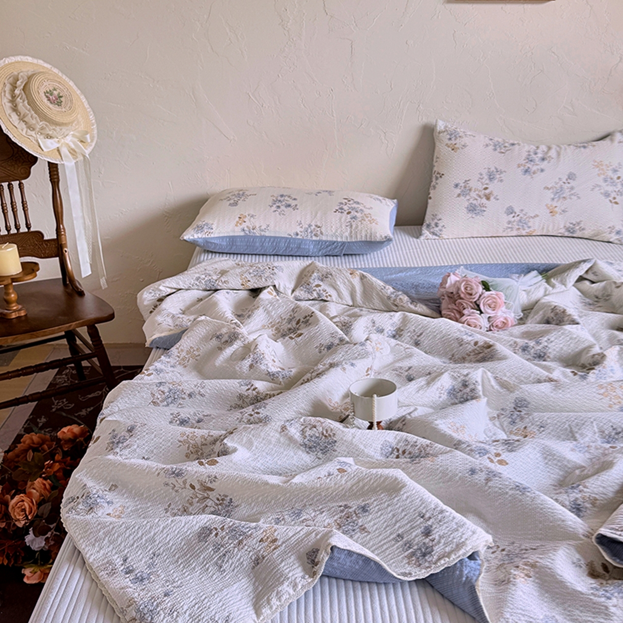 91家纺网 家纺一手货源 找家纺 亿品家纺 2026新款泡芙棉花边款夏被夏凉被空调被 南法假日蓝