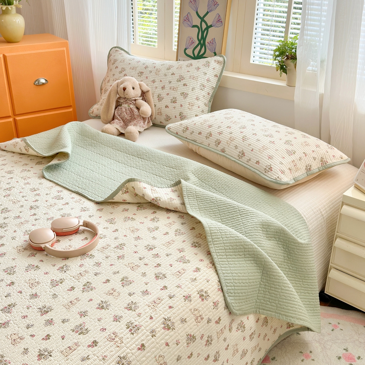 91家纺网 家纺一手货源 找家纺 老帅的工厂店 2026新款三角针泡芙夏被床盖四件套 碎花兔