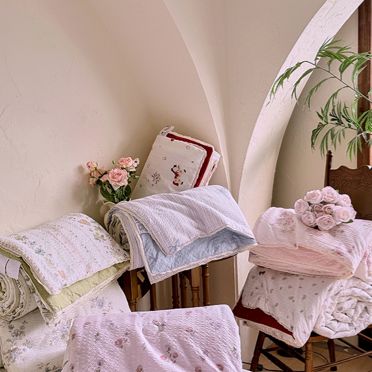 91家纺网 家纺一手货源 找家纺 亿品家纺 2026新款泡芙棉花边款夏被夏凉被空调被 组合图仅供展示-不可下单