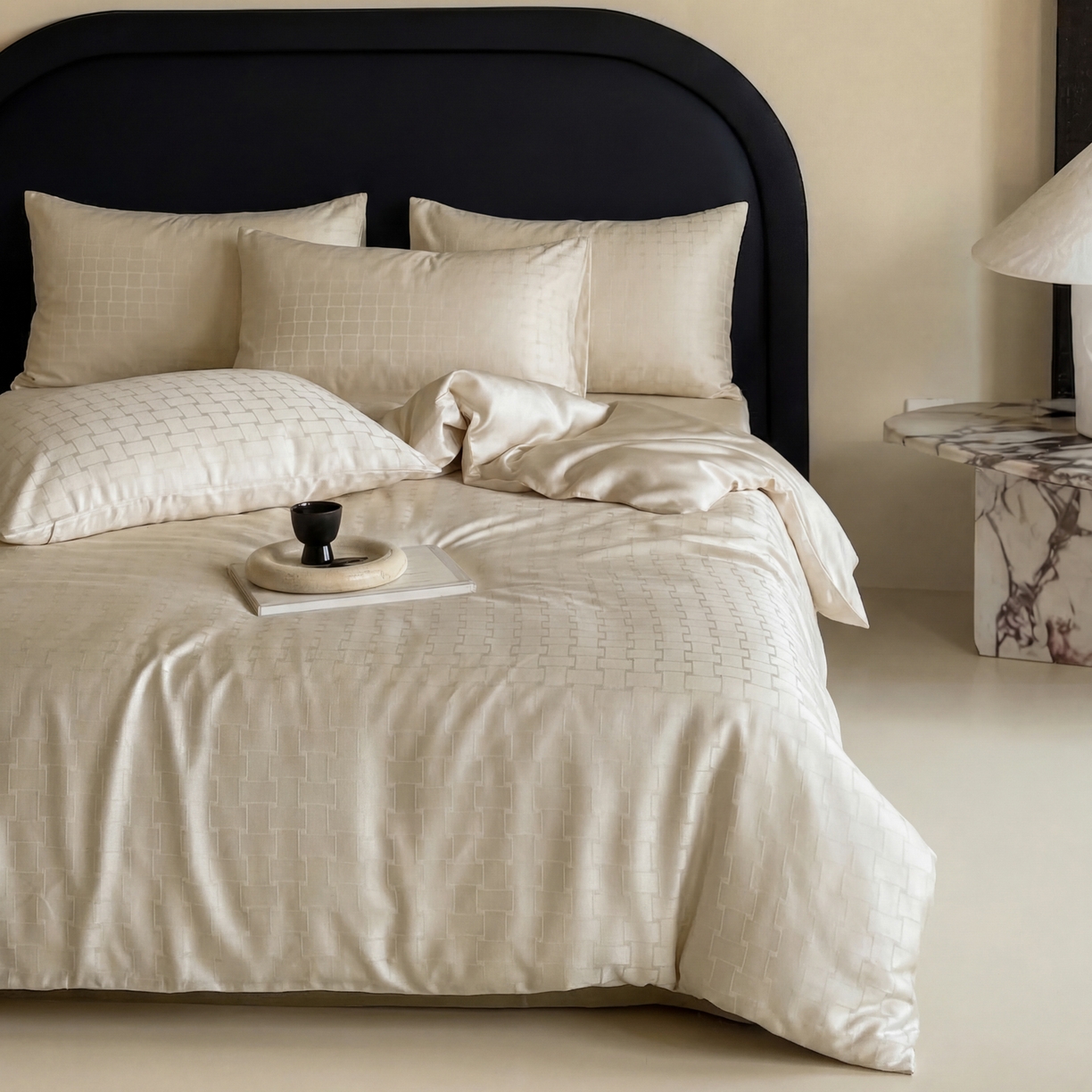 91家纺网 家纺一手货源 找家纺 FORTWO家纺原创设计（FOR TWO家纺） 2026春夏新款60支兰精天丝浮雕提花四件套（[活动报名最低控价(基础价)]具体如下:小号278，中号358，大号398 床笠+10元） 卢浮秘境