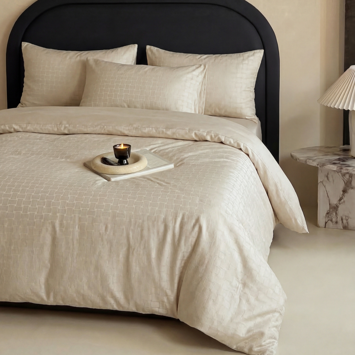 91家纺网 家纺一手货源 找家纺 FORTWO家纺原创设计（FOR TWO家纺） 2026春夏新款60支兰精天丝浮雕提花四件套（[活动报名最低控价(基础价)]具体如下:小号278，中号358，大号398 床笠+10元） 卢浮秘境