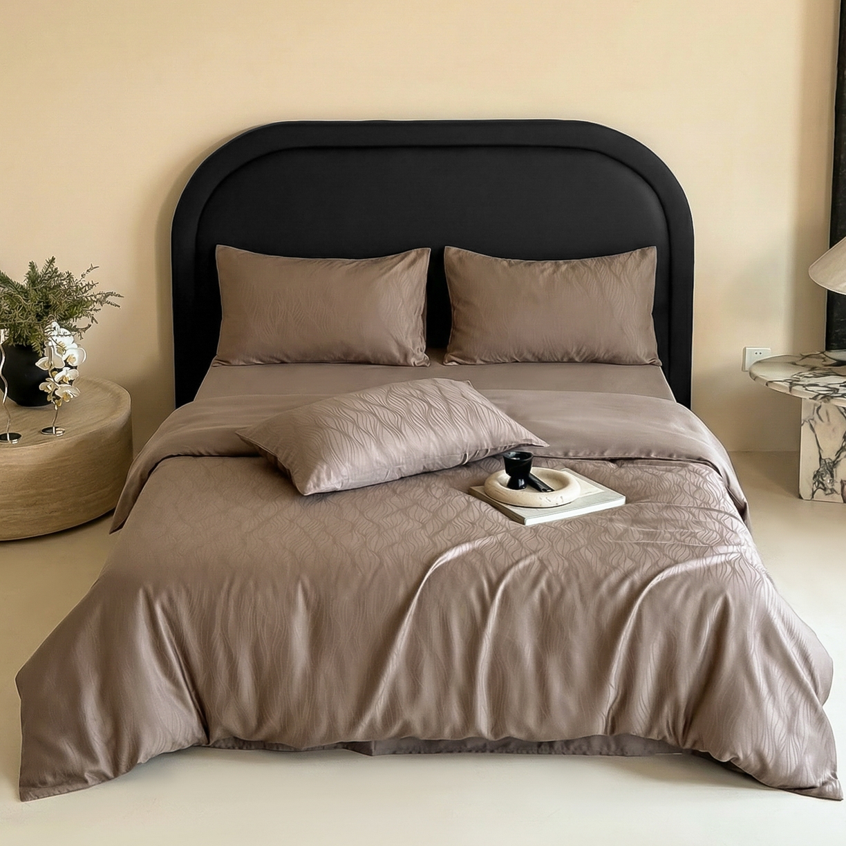 91家纺网 家纺一手货源 找家纺 FORTWO家纺原创设计（FOR TWO家纺） 2026春夏新款60支兰精天丝浮雕提花四件套（[活动报名最低控价(基础价)]具体如下:小号278，中号358，大号398 床笠+10元） 路易斯咖