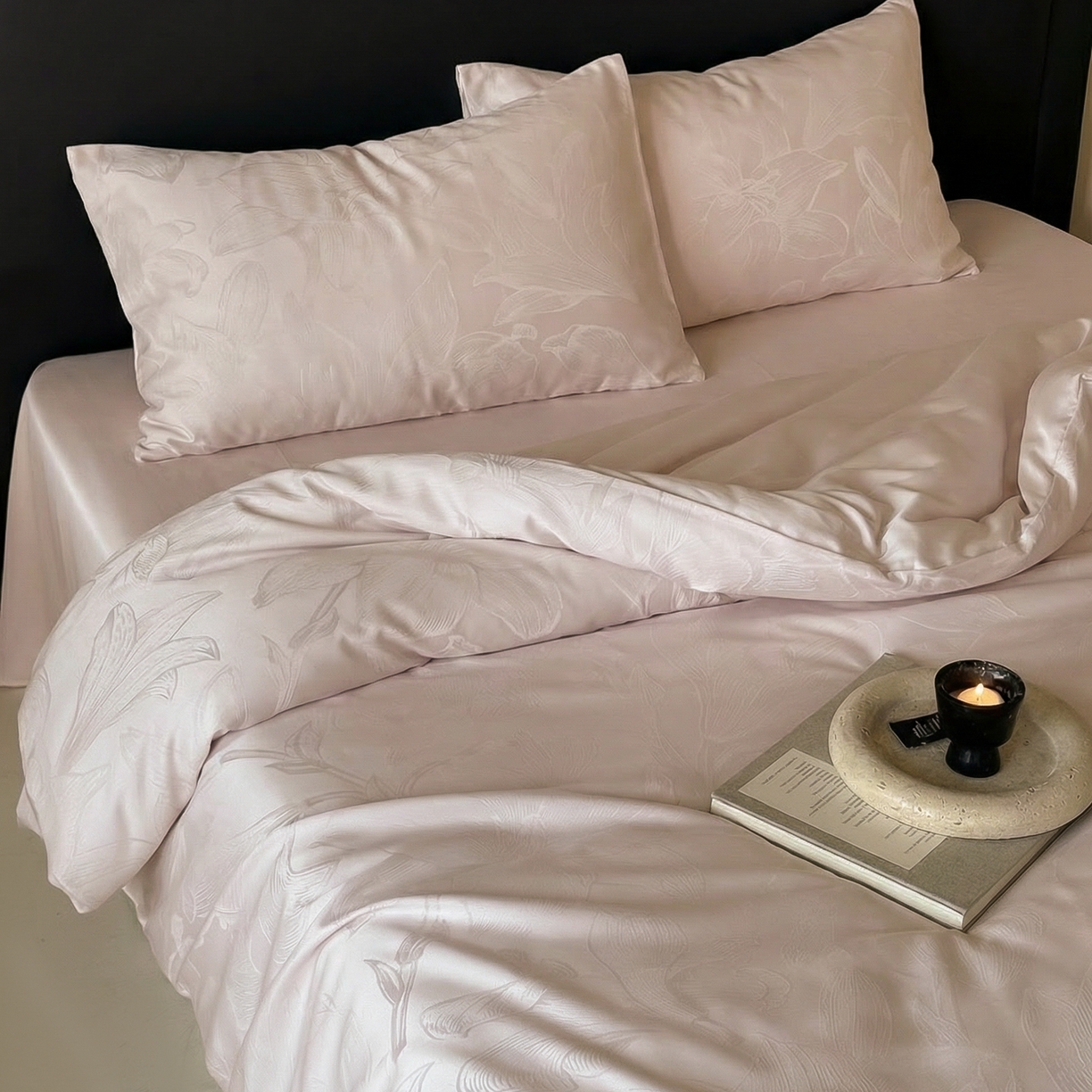 91家纺网 家纺一手货源 找家纺 FORTWO家纺原创设计（FOR TWO家纺） 2026春夏新款60支兰精天丝浮雕提花四件套（[活动报名最低控价(基础价)]具体如下:小号278，中号358，大号398 床笠+10元） 拾花入梦