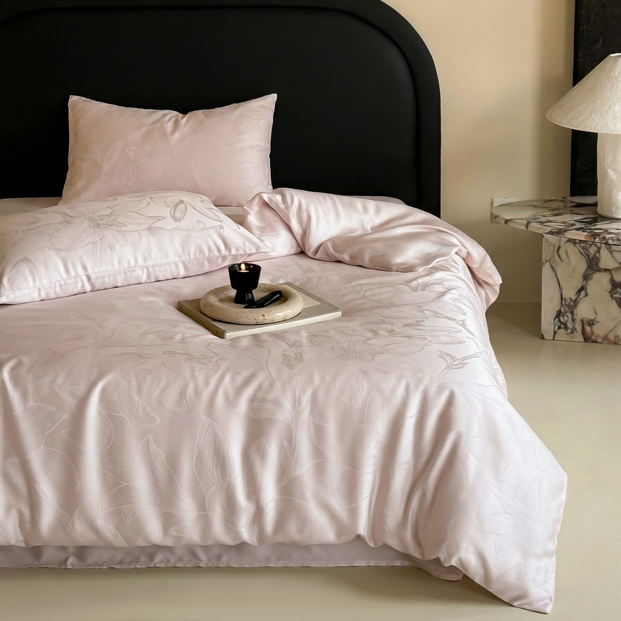 91家纺网 家纺一手货源 找家纺 FORTWO家纺原创设计（FOR TWO家纺） 2026春夏新款60支兰精天丝浮雕提花四件套（[活动报名最低控价(基础价)]具体如下:小号278，中号358，大号398 床笠+10元） 拾花入梦