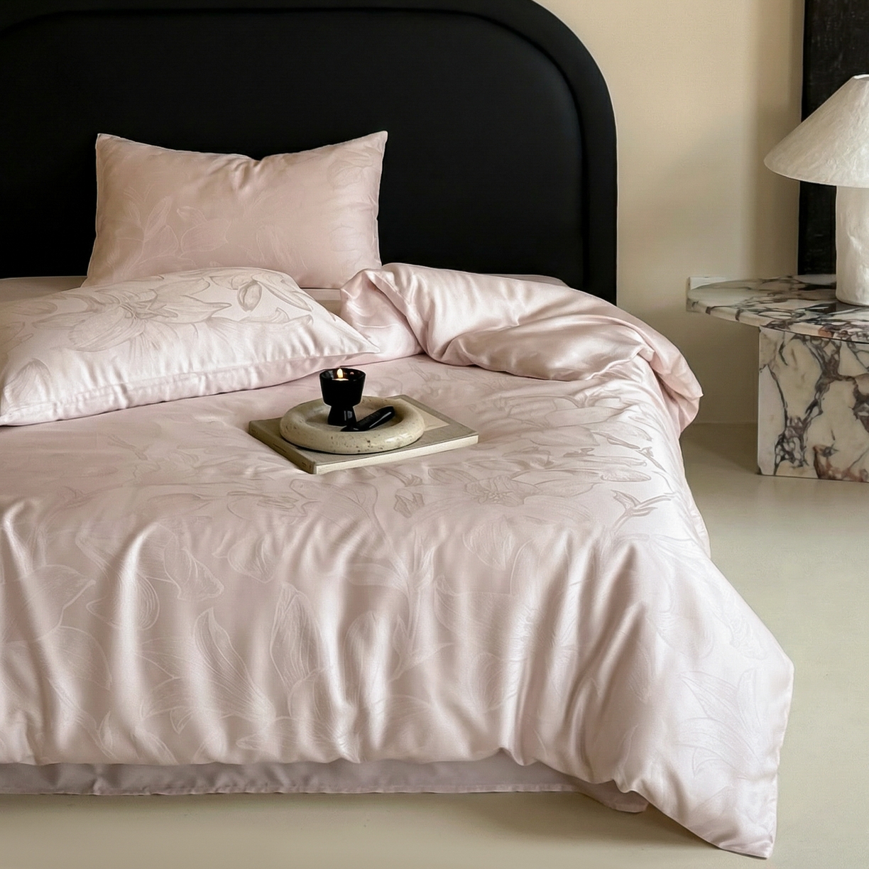 91家纺网 家纺一手货源 找家纺 FORTWO家纺原创设计（FOR TWO家纺） 2026春夏新款60支兰精天丝浮雕提花四件套（[活动报名最低控价(基础价)]具体如下:小号278，中号358，大号398 床笠+10元） 拾花入梦