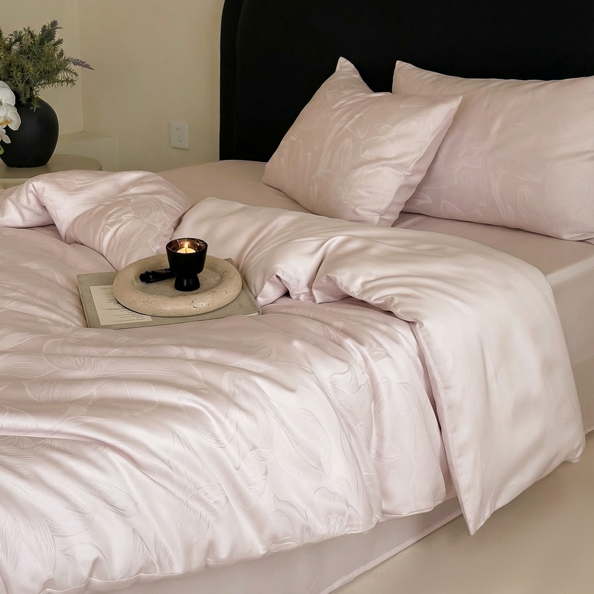 91家纺网 家纺一手货源 找家纺 FORTWO家纺原创设计（FOR TWO家纺） 2026春夏新款60支兰精天丝浮雕提花四件套（[活动报名最低控价(基础价)]具体如下:小号278，中号358，大号398 床笠+10元） 拾花入梦