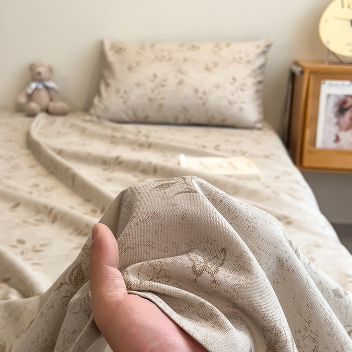 91家纺网 家纺一手货源 找家纺 芃成家纺 2026春夏新款全棉纯棉加厚老粗布单床单床单单件床单三件套 蝶恋花