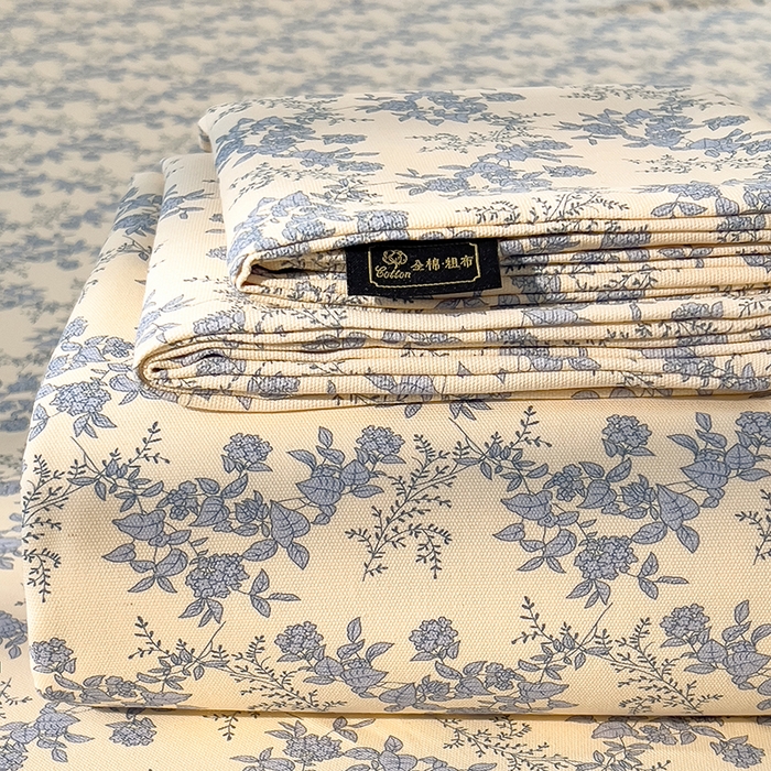 91家纺网 家纺一手货源 找家纺 芃成家纺 2026春夏新款全棉纯棉加厚老粗布单床单床单单件床单三件套 蓝绣球