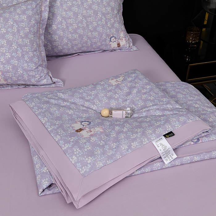 91家纺网 家纺一手货源 找家纺 千嘻汇 2026新款水洗天丝真丝夏被四件套夏凉被空调被 花田兔紫