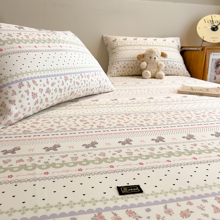 91家纺网 家纺一手货源 找家纺 芃成家纺 2026春夏新款全棉纯棉加厚老粗布单床单床单单件床单三件套 萌萌木马