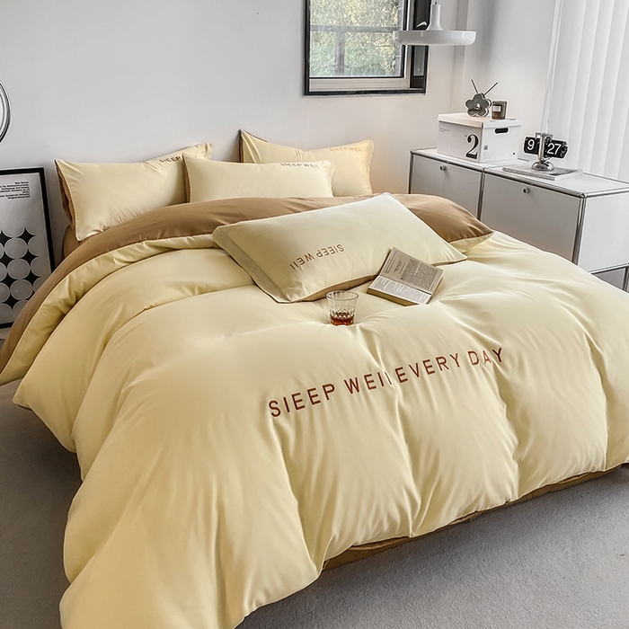 91家纺网 家纺一手货源 找家纺 啊雅家居 2026新款双拼绣花四季款磨毛三件套四件套床单款床笠款 奶黄加奶咖