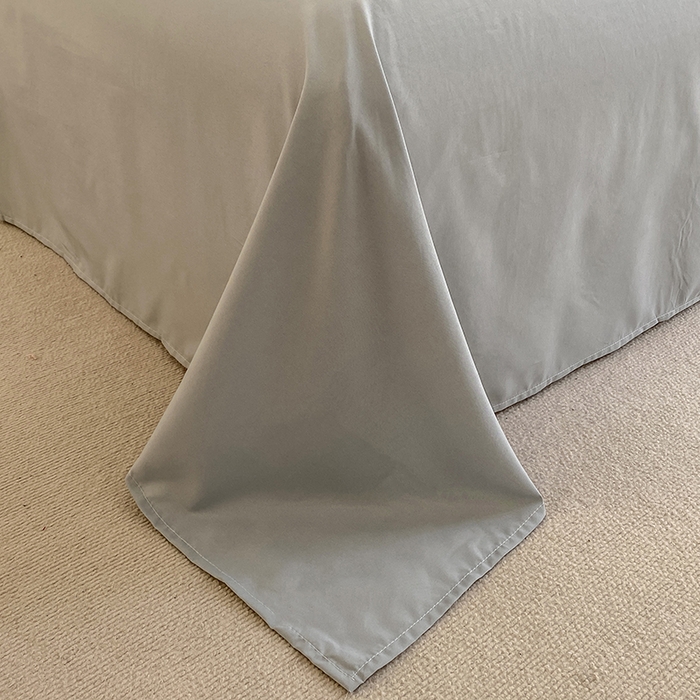 91家纺网 家纺一手货源 找家纺 啊雅家居 2026新款双拼绣花四季款磨毛三件套四件套床单款床笠款 奶黄加奶浅灰