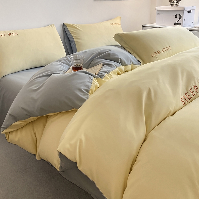 91家纺网 家纺一手货源 找家纺 啊雅家居 2026新款双拼绣花四季款磨毛三件套四件套床单款床笠款 奶黄加奶浅灰