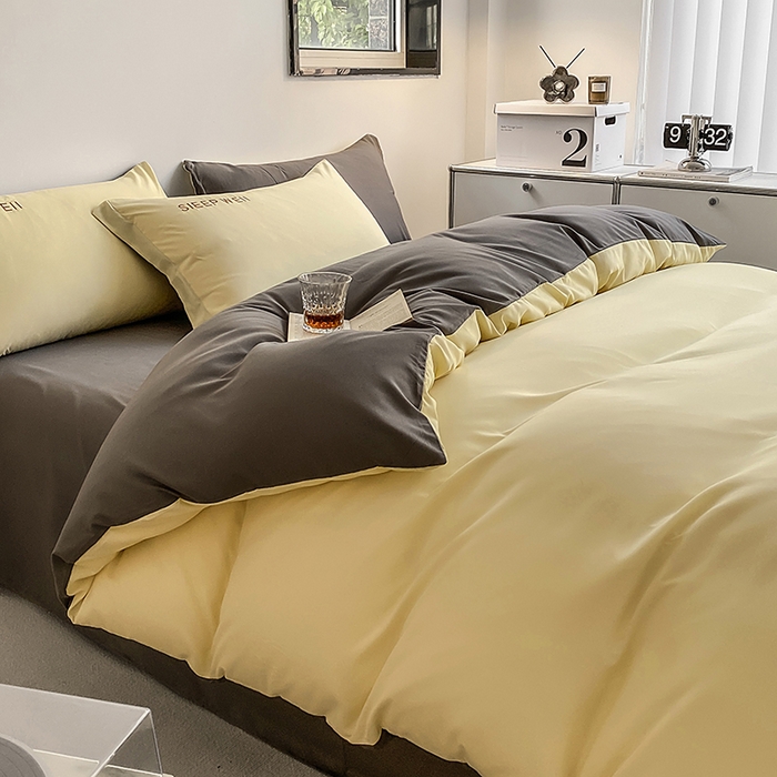 91家纺网 家纺一手货源 找家纺 啊雅家居 2026新款双拼绣花四季款磨毛三件套四件套床单款床笠款 奶黄加奶深灰