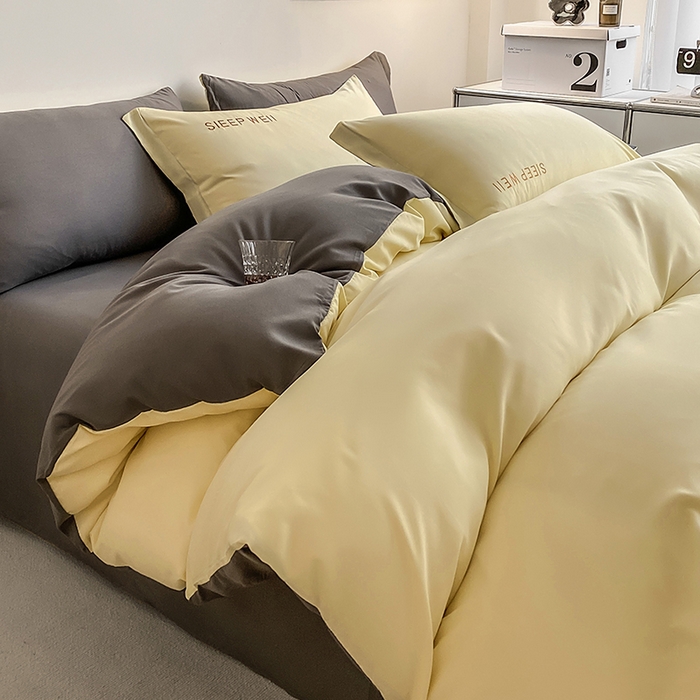 91家纺网 家纺一手货源 找家纺 啊雅家居 2026新款双拼绣花四季款磨毛三件套四件套床单款床笠款 奶黄加奶深灰