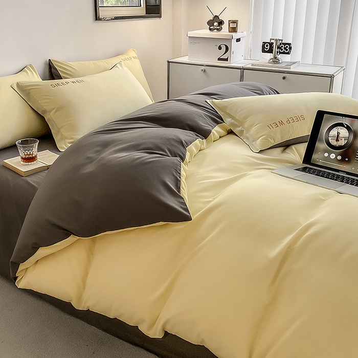 91家纺网 家纺一手货源 找家纺 啊雅家居 2026新款双拼绣花四季款磨毛三件套四件套床单款床笠款 奶黄加奶深灰