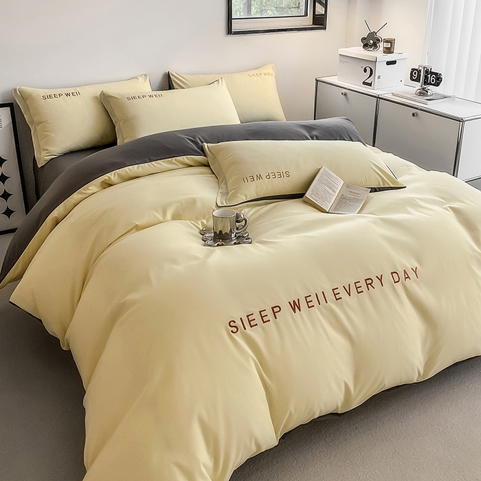 91家纺网 家纺一手货源 找家纺 啊雅家居 2026新款双拼绣花四季款磨毛三件套四件套床单款床笠款 奶黄加奶深灰