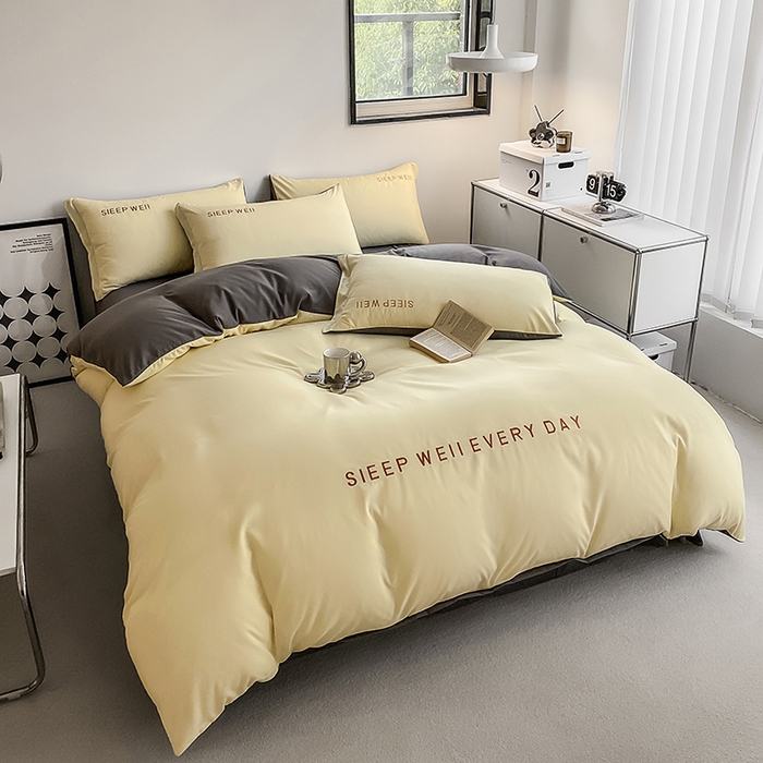 91家纺网 家纺一手货源 找家纺 啊雅家居 2026新款双拼绣花四季款磨毛三件套四件套床单款床笠款 奶黄加奶深灰