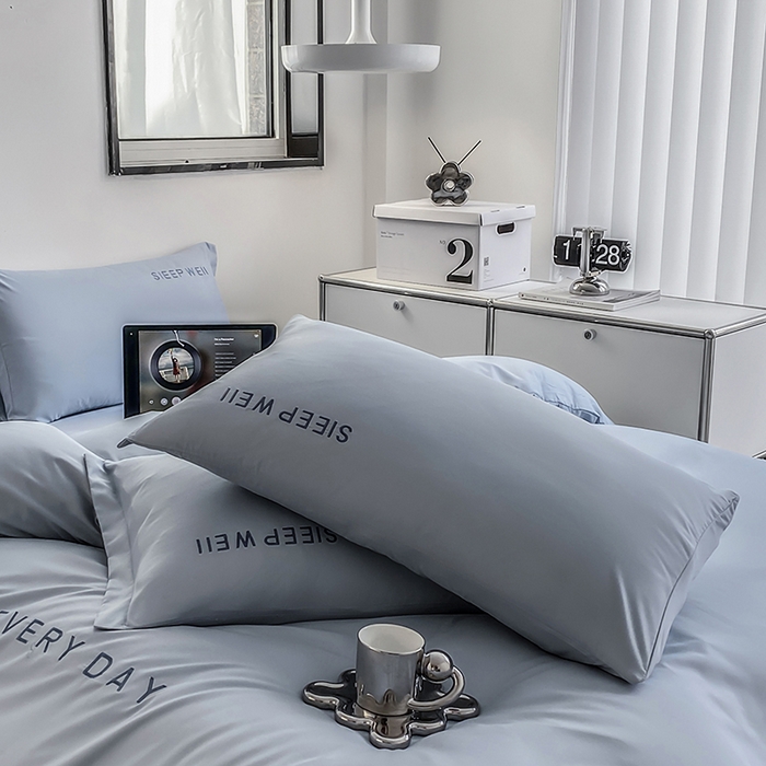 91家纺网 家纺一手货源 找家纺 啊雅家居 2026新款双拼绣花四季款磨毛三件套四件套床单款床笠款 奶兰灰