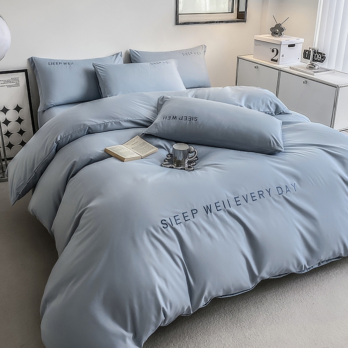 91家纺网 家纺一手货源 找家纺 啊雅家居 2026新款双拼绣花四季款磨毛三件套四件套床单款床笠款 奶兰灰