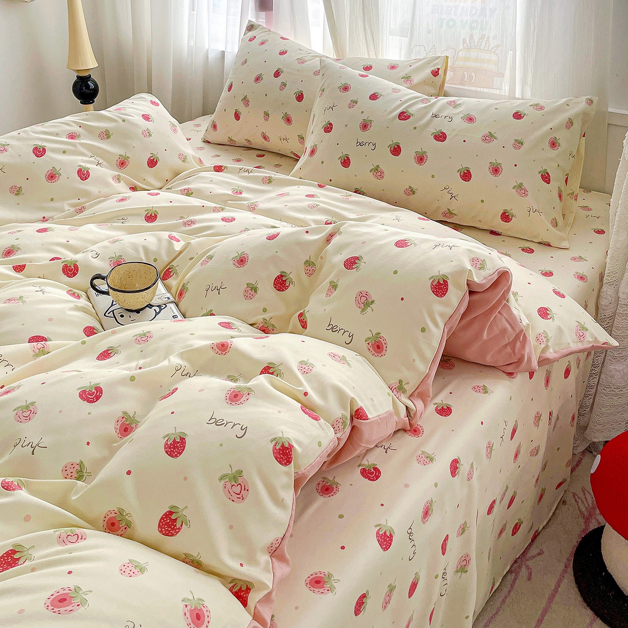 91家纺网 家纺一手货源 找家纺 纽缦家纺 2026春夏新款A类水洗棉四件套 草莓冰