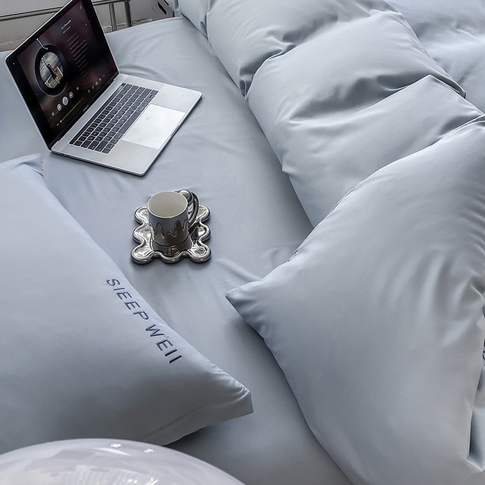 91家纺网 家纺一手货源 找家纺 啊雅家居 2026新款双拼绣花四季款磨毛三件套四件套床单款床笠款 奶兰灰