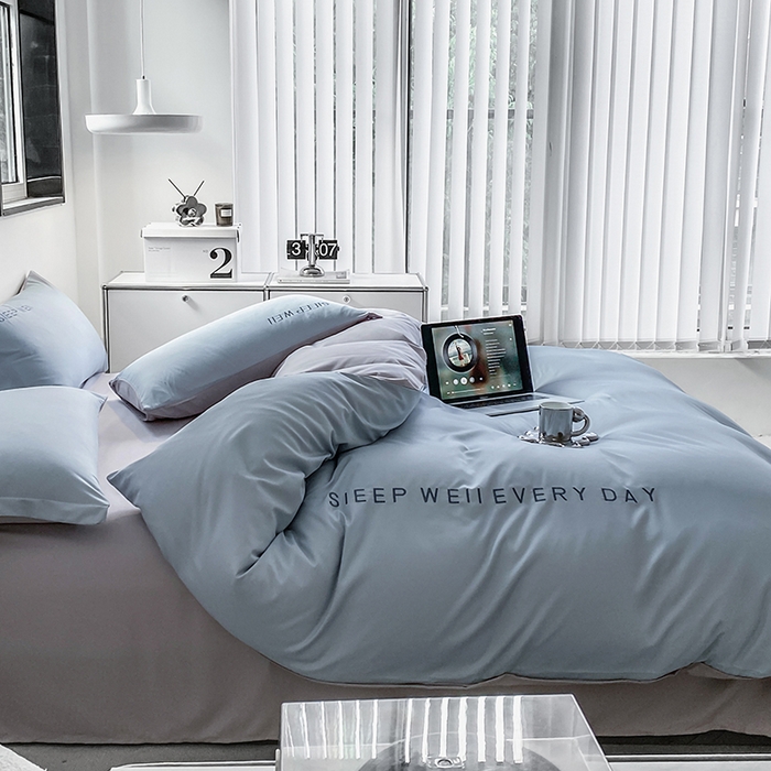 91家纺网 家纺一手货源 找家纺 啊雅家居 2026新款双拼绣花四季款磨毛三件套四件套床单款床笠款 奶兰灰加奶浅灰